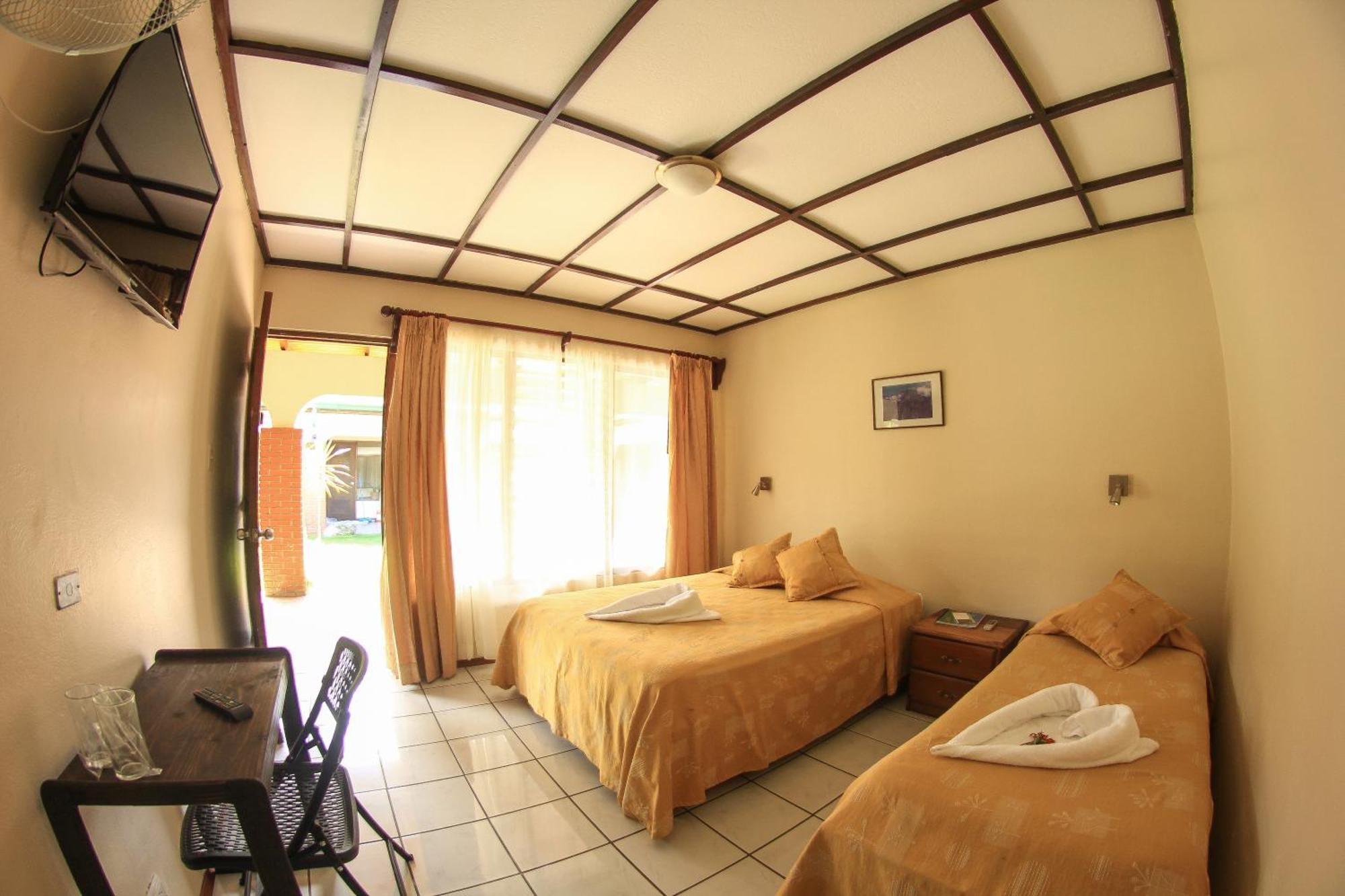 Hotel Wagelia Турріальба Номер фото